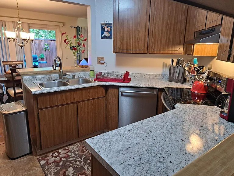 688 Racquet Club Cir — Photo 14