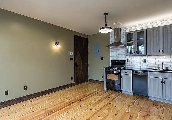 2nd image of 60 Newell St #2A