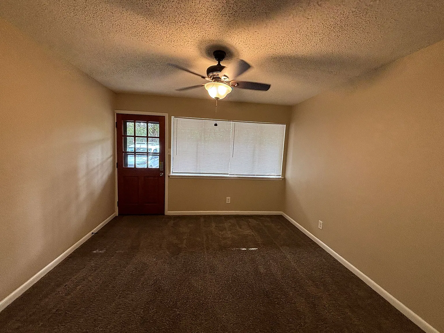 1405 Mill Rd — Photo 2