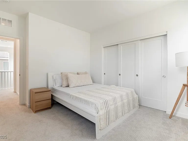 2526 Verdello St — Photo 11