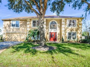 330 Velveteen Pl, Chuluota, FL 32766