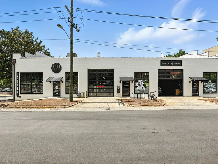 492 N Thomas St — Photo 38