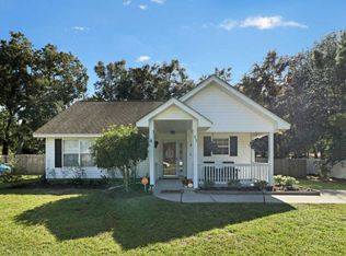23 Mary Elizabeth Dr, Beaufort, SC 29907