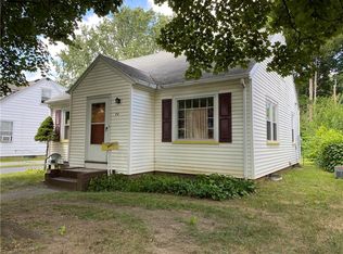 74 Kingsley Rd, Rochester, NY 14612