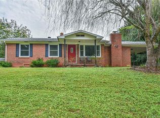 18 Long Cove Rd, Candler, NC 28715