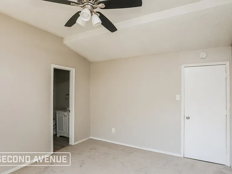 1340 Cy Blackburn Cir — Photo 14