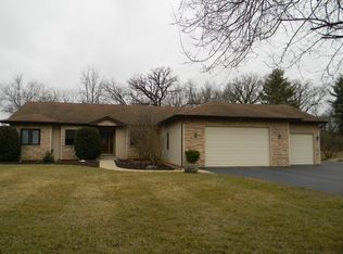 3511 Chelmsford Dr, Spring Grove, IL 60081