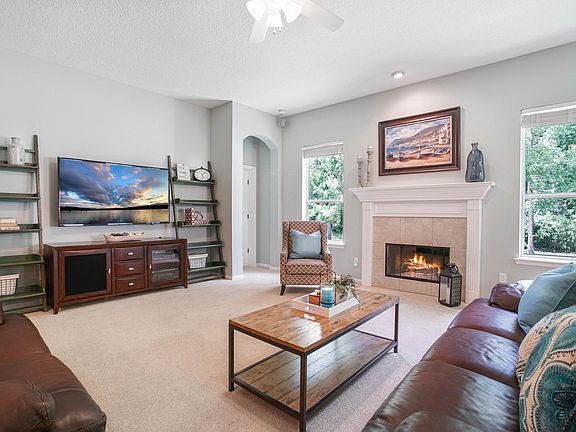 5th image of 1752 Pennan Pl