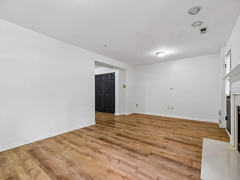 4616 Ripley Manor Ter — Photo 14