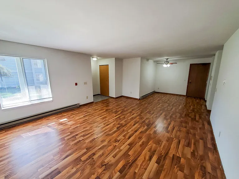 Orchard Village Apartments — Photo 27