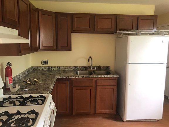 4th image of 1207 Maplepark Dr