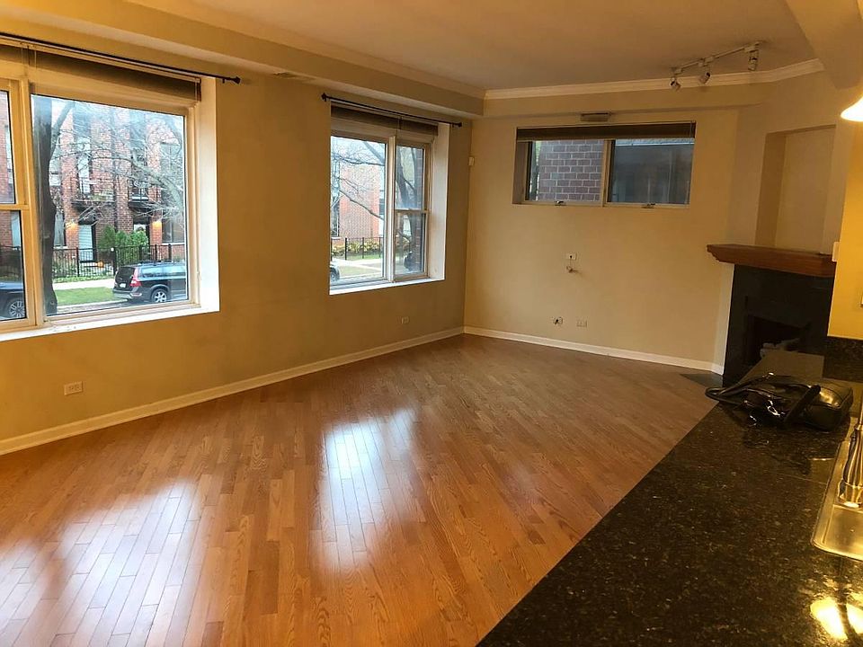 1st image of 2317 W Wolfram St APT 311