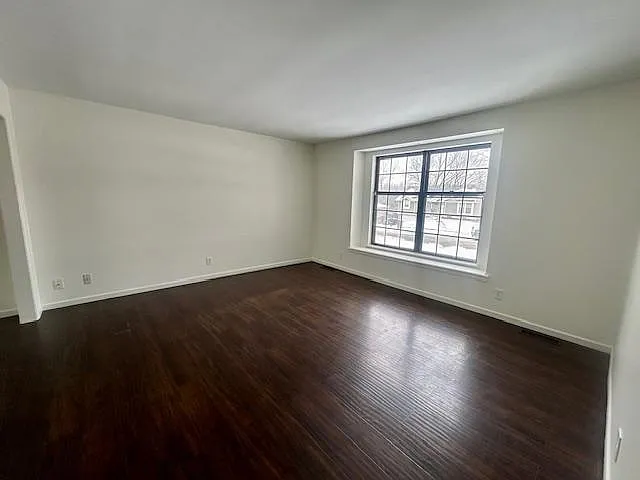 925 Josela Ct — Photo 3