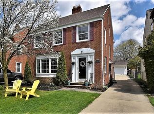 3721 Gridley Rd, Shaker Heights, OH 44122