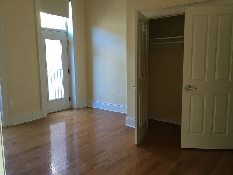 401 N Brady St — Photo 16