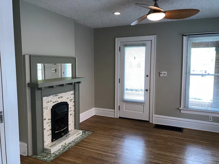 848 Summit St — Photo 13