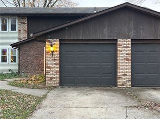 1329 Lindenwood Dr, Lorain, OH 44053