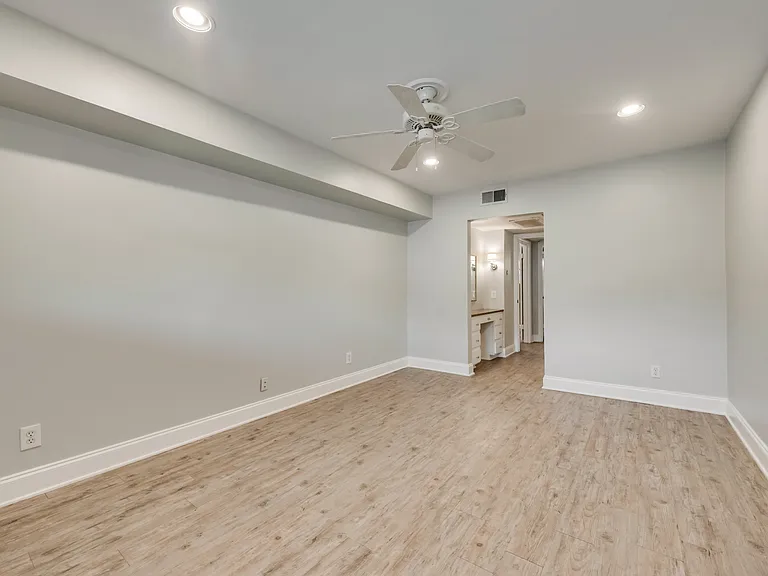 4211 Newton Ave #211 — Photo 8
