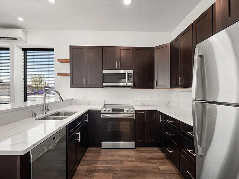 131 S Sherman St — Photo 39