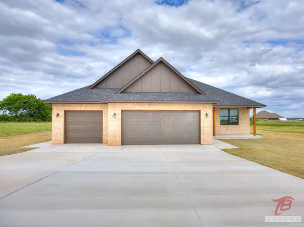 1321 Chisholm Trail Ln, Tuttle, OK