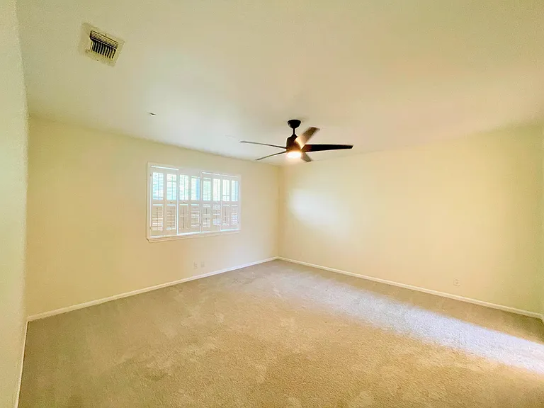 5868 Royal Rdg — Photo 12