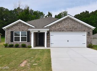 61 Vintage Grove Rd, Jackson, TN 38305