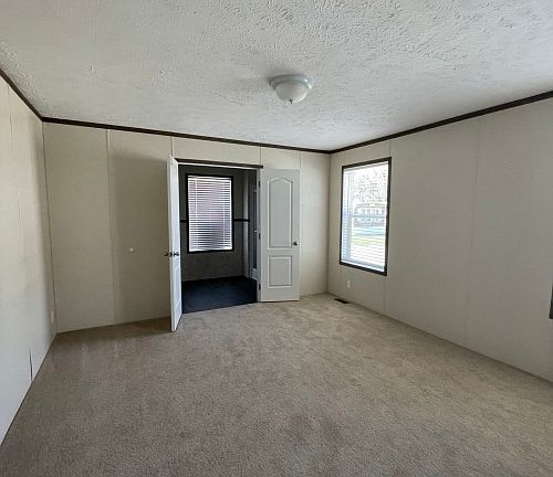 3rd image of 6930 NE 56th St #73