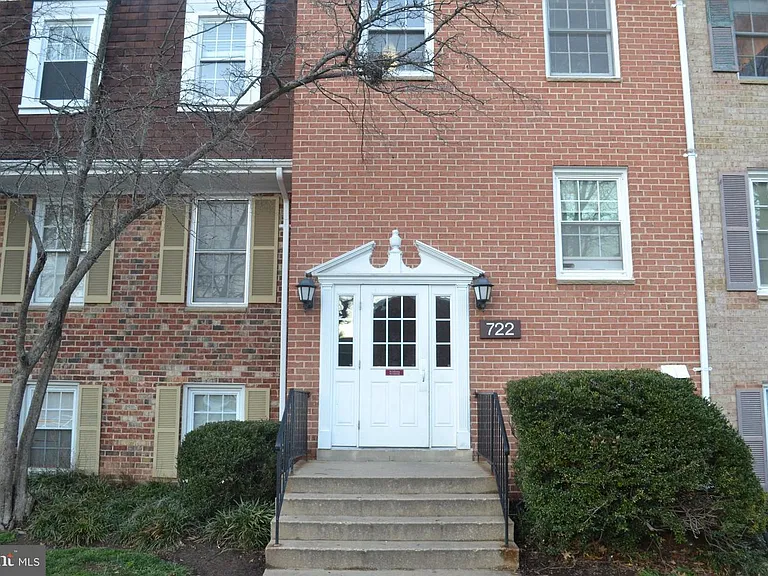 722 Quince Orchard Blvd #201 — Photo 1