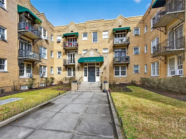 210 E State Street #18, Savannah, GA 31401