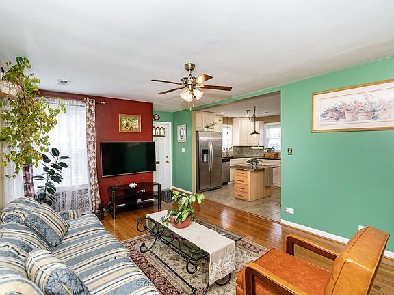 3rd image of 2713 Leona Ave