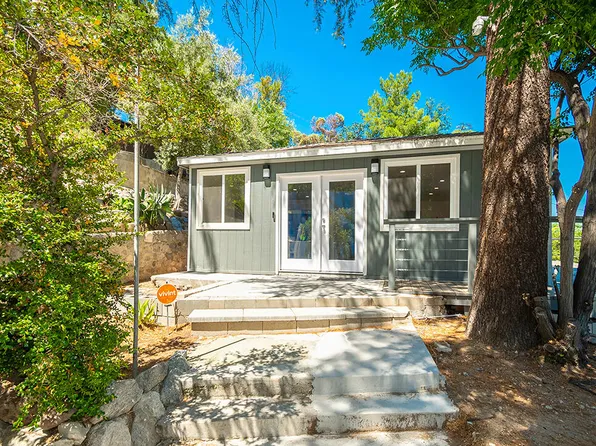 10228 Sunland Blvd, Sunland, CA 91040