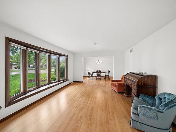 4th image of 336 79th St