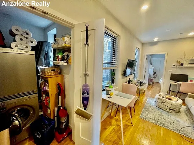 419 Hanover St #7 — Photo 4