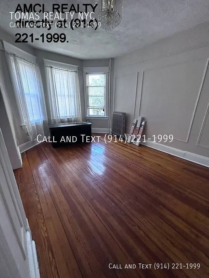 100 Mclean Ave Yonkers — Photo 2