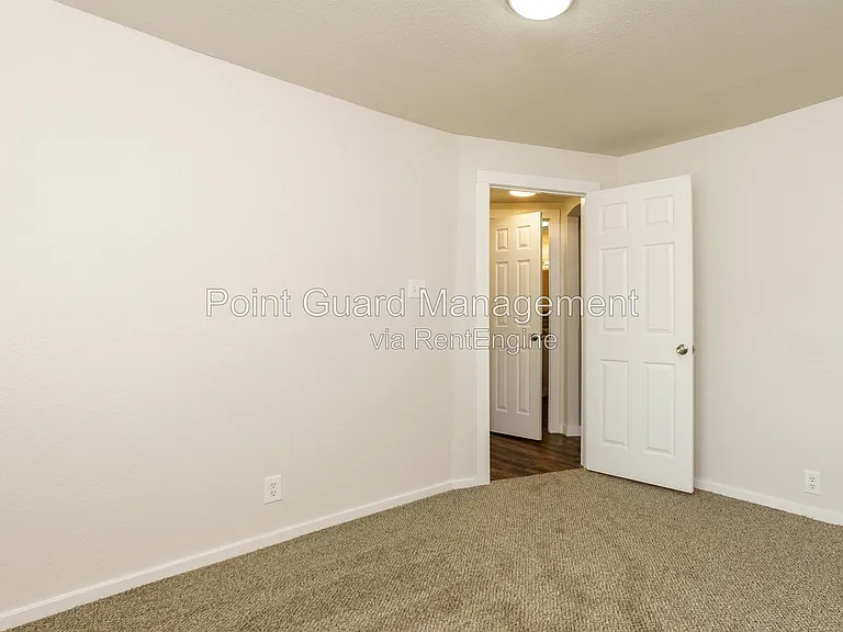 1927 S Mosley St — Photo 13