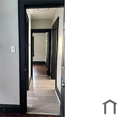 3214 N 41st St #UPPER — Photo 3