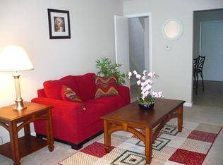 415 Greenbriar Dr APT 6, Normal, IL 61761