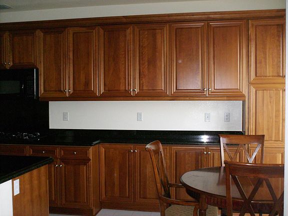 kitchen & breakfast nook