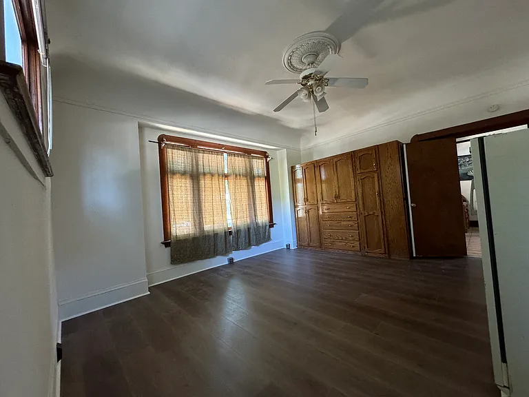 205 S 12th St #7 — Photo 4