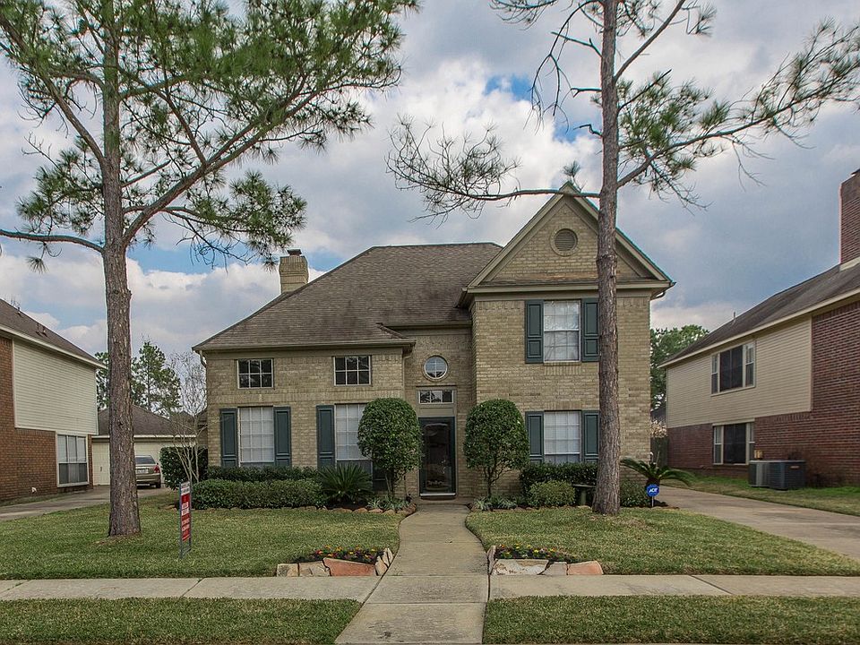1st image of 1415 Village Garden Dr