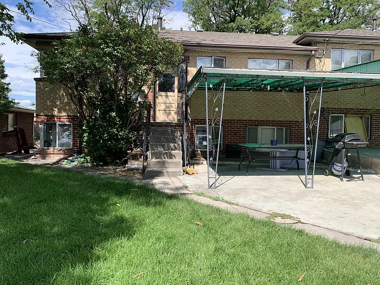 2480 N Zenobia St — Photo 2