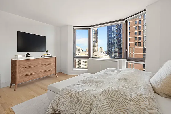 Rented by Compass | media 4