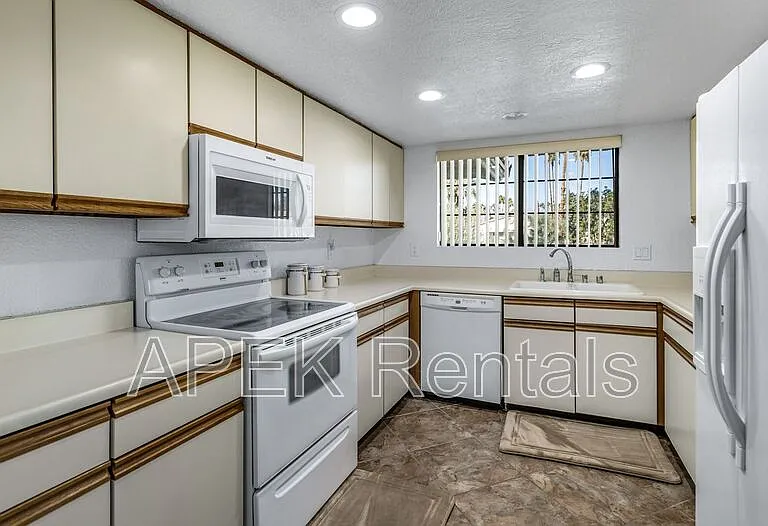 2701 E Mesquite Ave E #24 — Photo 10