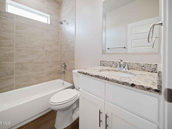 3rd image of 408 Coleford Ln