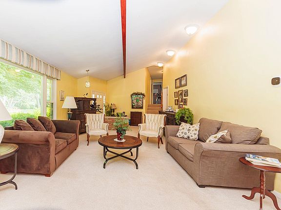 5th image of 1515 S Ridgeview Dr