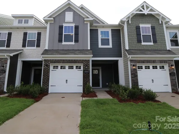 3212 Lilac Grove Dr, Charlotte, NC 28269