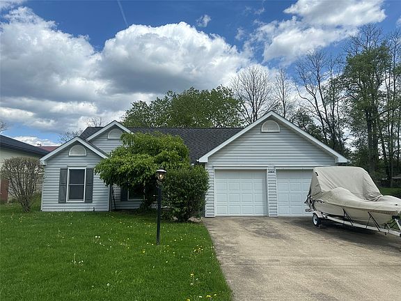 3rd image of 10608 Mohawk Rd