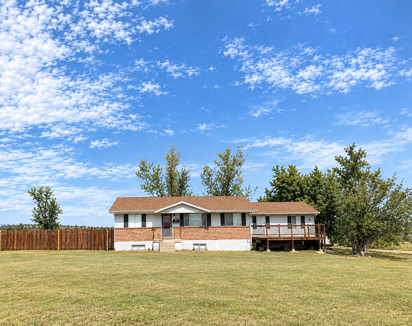 5 bed, 2100 sqft, $2,200 — Photo 1
