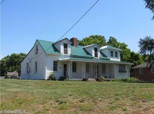 114 W Decatur St, Madison, NC 27025