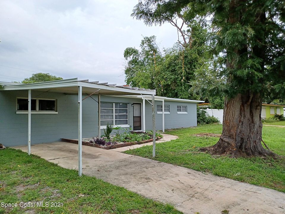 1st image of 1580 Golfview Dr